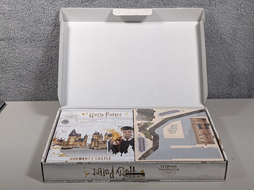 Rompecabezas 3D paisaje urbano mundo mágico Harry Potter: Castillo de Hogwarts Foto 3 de 4