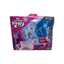 My Little Pony Cutie Mark Magic Izzy Moonbow 3-Inch Hoof to Heart 