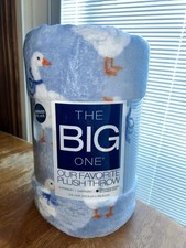SILLY GOOSE Geese Blue  White 5x6 ft Oversized THROW BLANKET The Big One  NEW 