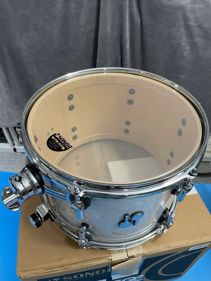 Sonor SQ2 13 英寸 Tom Drum 白色缅因州珍珠鼓套装 附加 全新 带盒 — 第 3/4 张图片