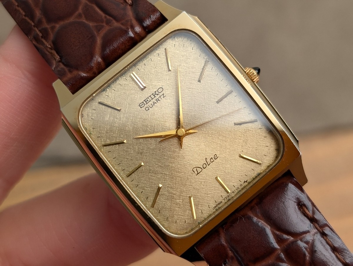 1983 SEIKO Dolce 7731-5110 Gold Dial Quartz Woman Watch Vintage