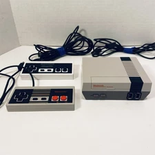 Nintendo Entertainment System NES Mini Console CLV-001 Tested Works 30 Games
