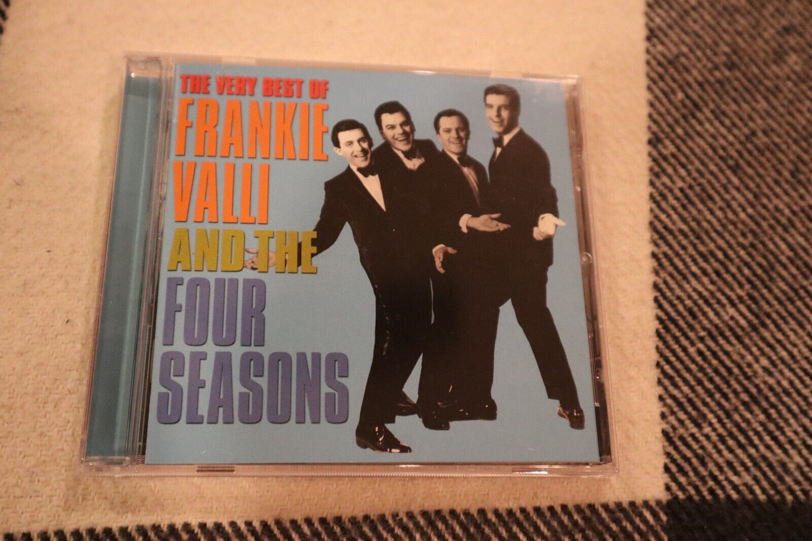 THE VERY BEST OF FRANKIE VALLI AND THE FOUR SEASONS CD NICE !