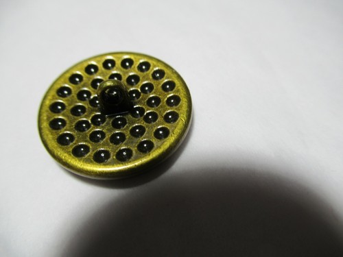 Gucci 3 metal enamel buttons MEDIUM RED, G 22 mm BUTTON THIS IS FOR 3 - Picture 4 of 4