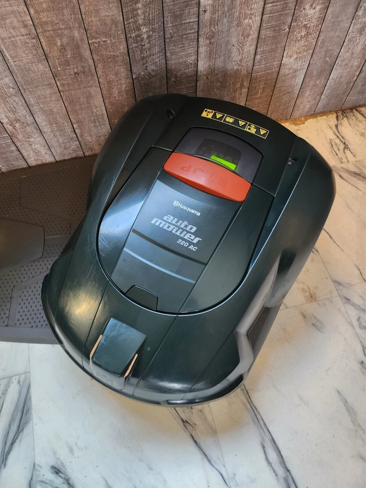 Husqvarna Automower 220 robot cortacésped robot cortacésped - Imagen 2 de 4