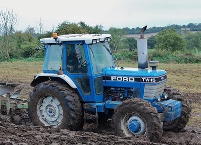 FORD Traktors TW5 TW15 TW25 TW35 Workshop Manuell Werkstatt Pdf USB Service - Bild 1 von 4