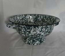 Vintage Enamelware Dark Green Splatter Medium...
