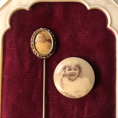 Two Memory Pins.. Same Child