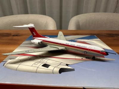 Jet-X Royal Aircraft Establishment RAF Vickers Standard VC-10 1:400 Modell XX914
