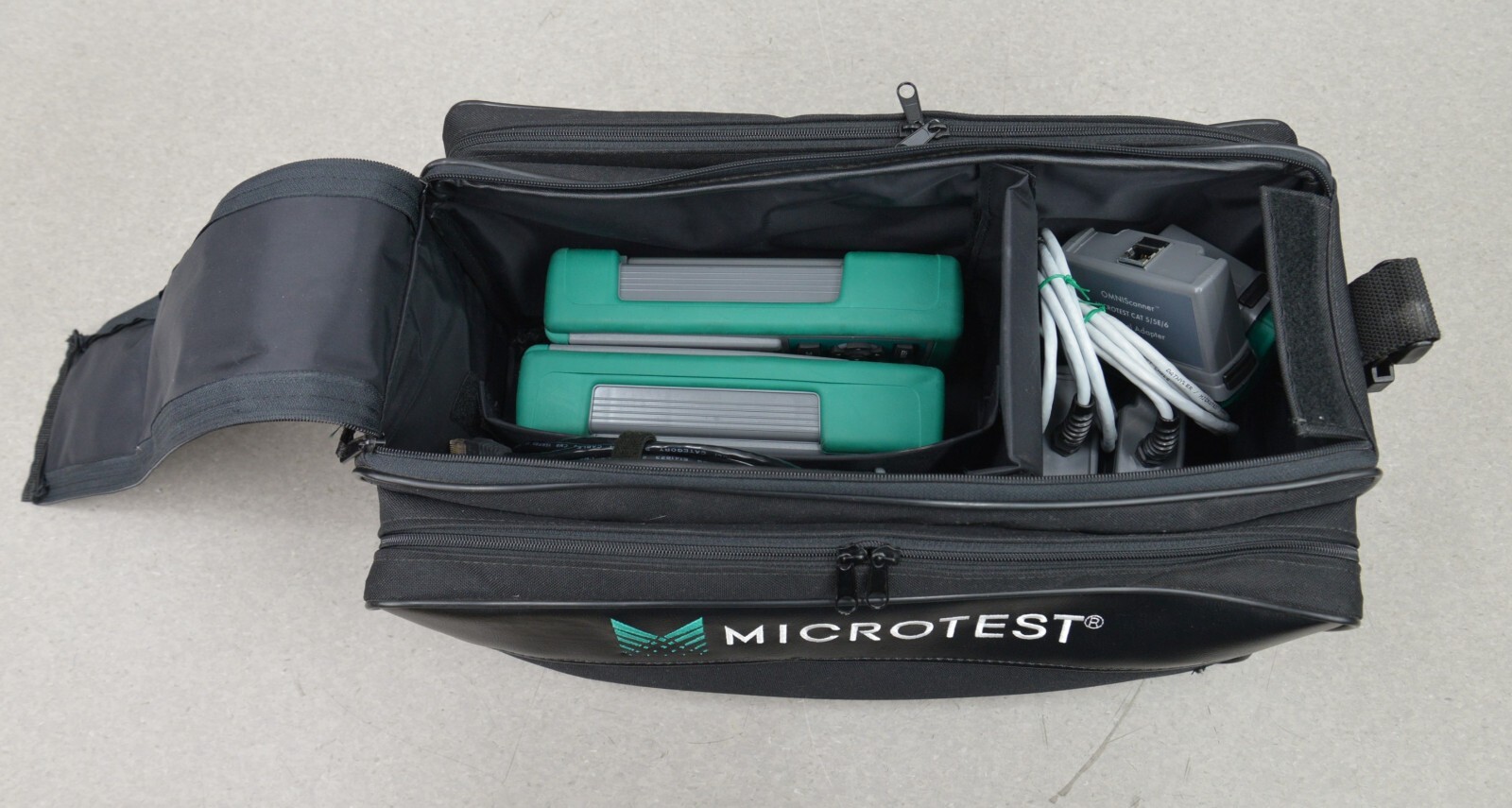 Fluke Microtest  OMNIScanner 2Cat 5/5E/6 Digital Cable Analyzer Certifier