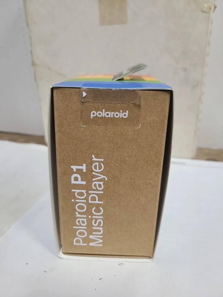 Alto-falante Bluetooth portátil Polaroid P1 com mosquetão (preto e branco) - Imagem 2 de 4