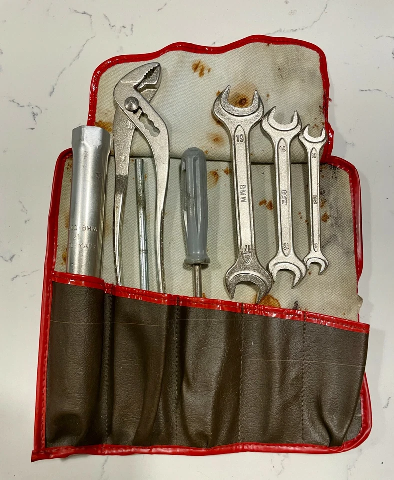 BMW OEM E10, 1500,1600, 1800, 2002 Tii, ALPINA & TURBO Tool Kit - Image 2 of 4