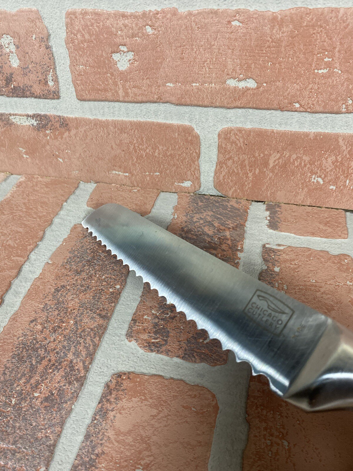 Chicago Cutlery Bread Knife 7.5” Hi Carbon Stainless Steel 2L10E Kitchen EUC