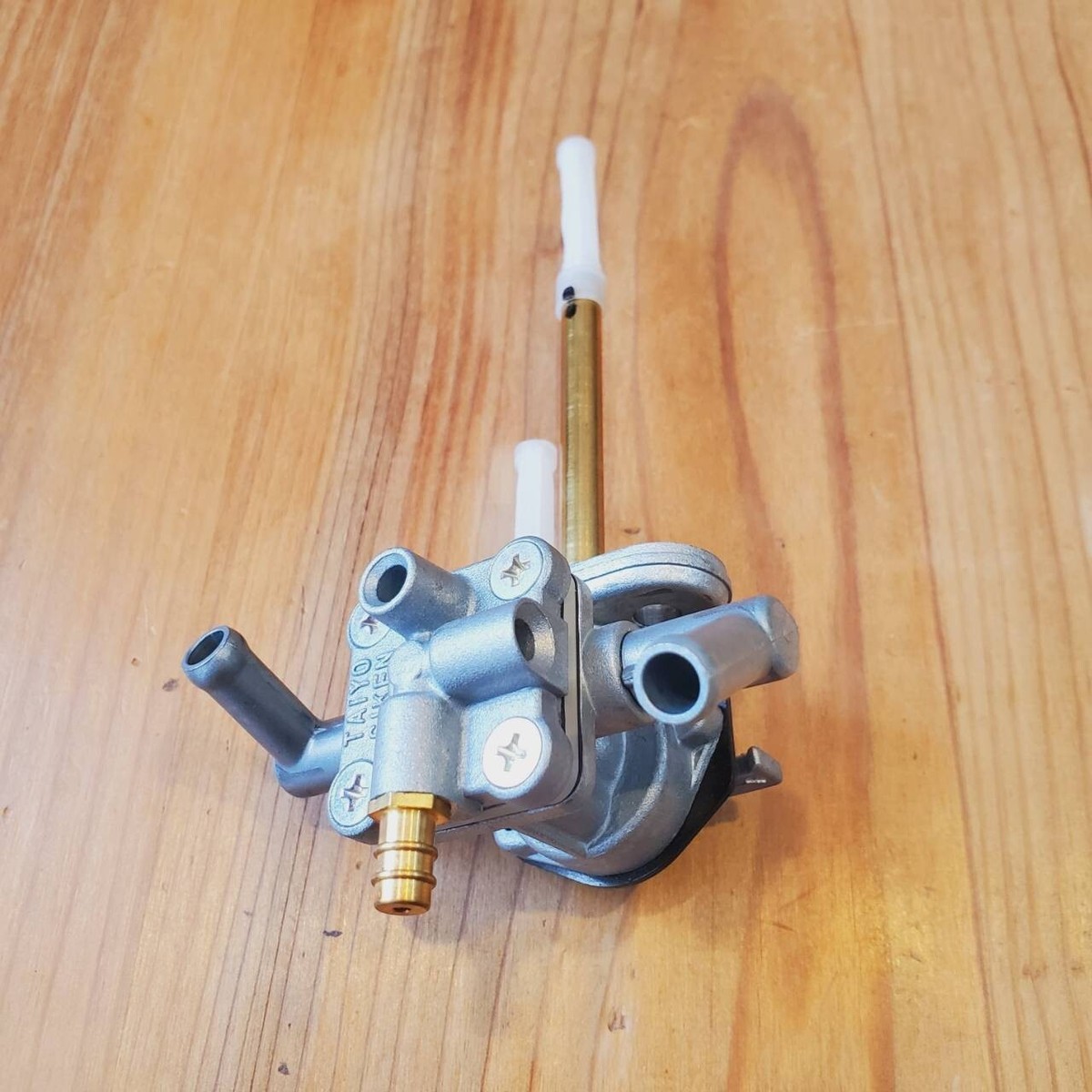 KAWASAKI Genuine Vulcan 750 VN750 FUEL TAP PETCOCK 51023-1392 NEW