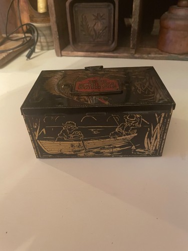 Rare Antique Tin Lithographed Childs Tackle Box with original lift out tray 1920 - Picture 13 of 16