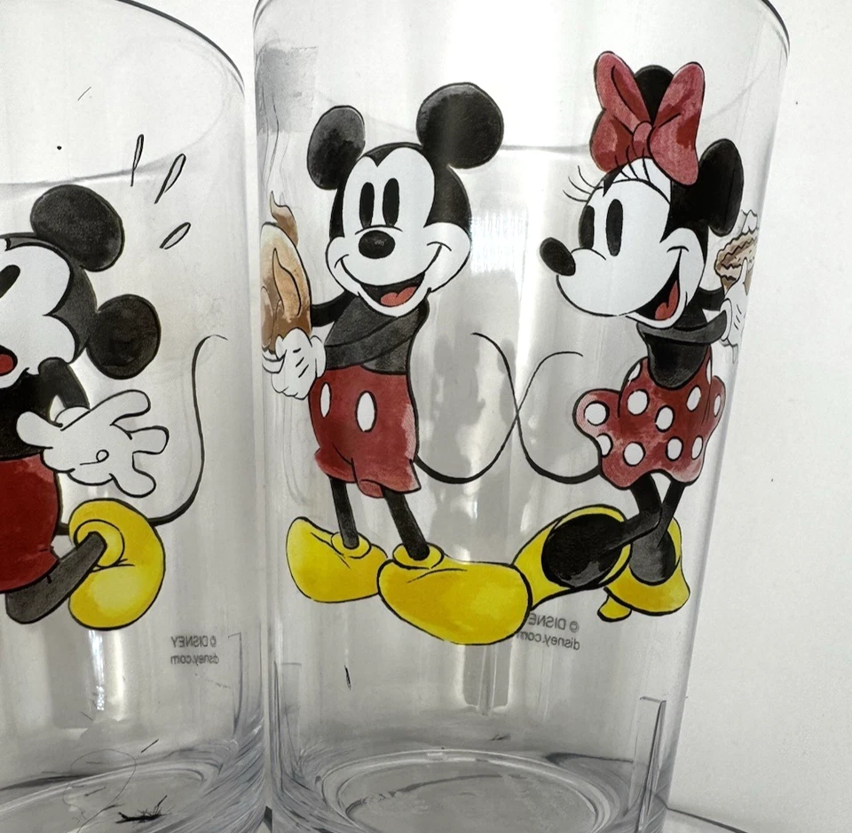 ¡Tazas de Acción de Gracias Disney Pottery Barn para niños con Mickey Mouse y Minnie Mouse! Foto 3 de 4