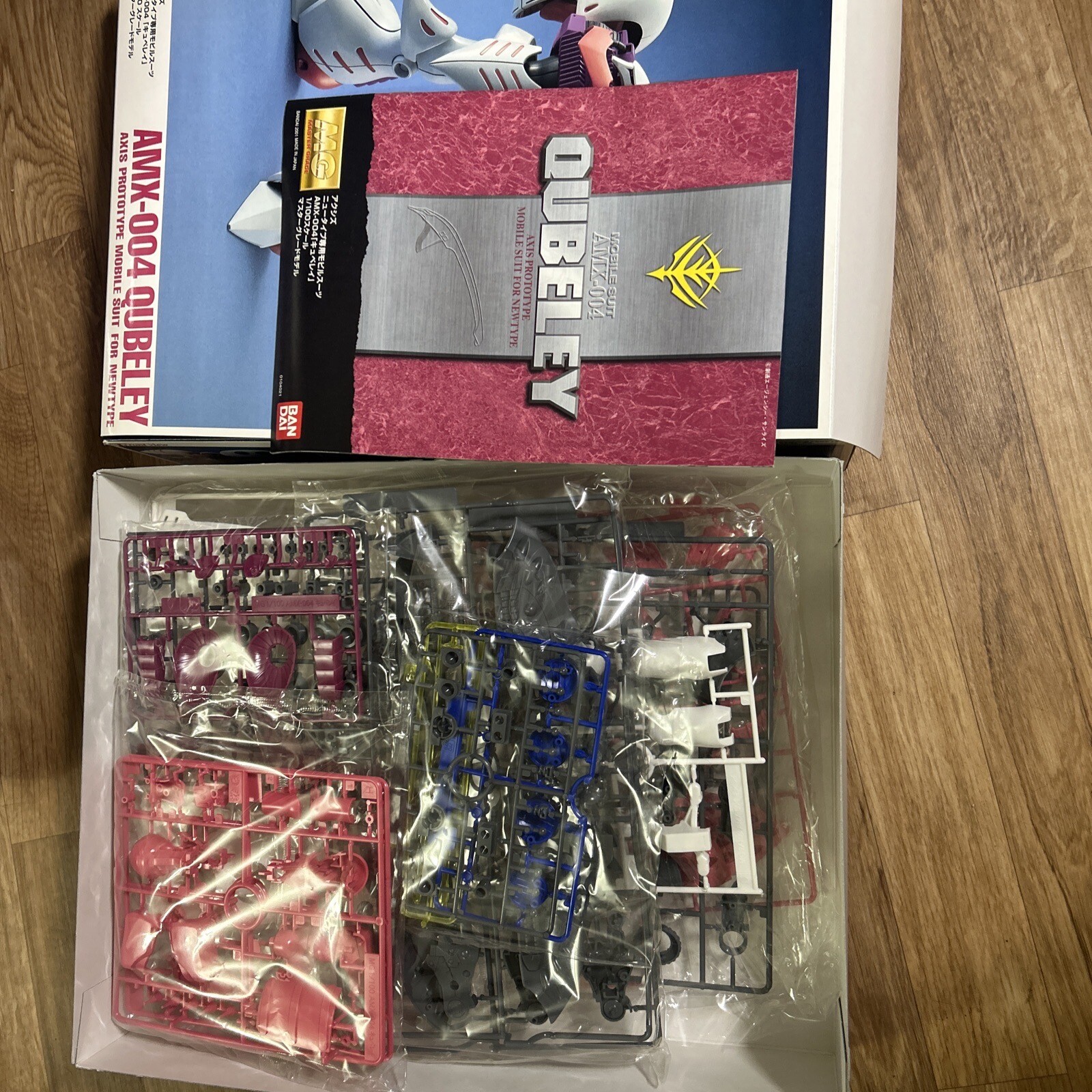 Bandai MG 1/100 AMX-004 Qubeley  Mobile Suit Zeta Bandai Master Grade Model Kit
