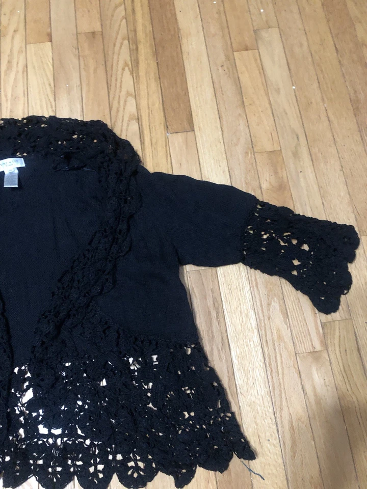 Cardigã 2X Nine West preto frente aberta crochê laçado suéter boho - Imagem 3 de 4