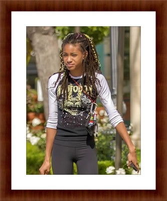 Willow Smith 8.5 x 11 Candid Color Unframed Collectable Photograph