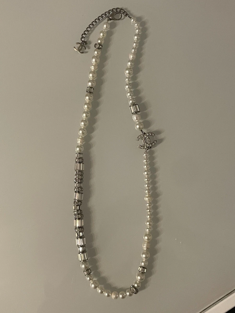 Collier Sautoir Ethnique Argenté Avec Perles En Bois - Style Rétro, Occasion Très Bon état