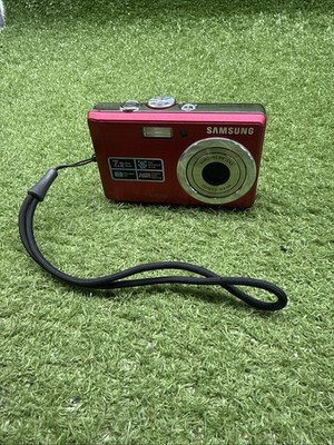 Samsung L730 7.2MP Digital Camera Red Unit Only. Cs