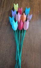11 Lovely Vintage Hand Carved & Painted Wooden Tulips SSE