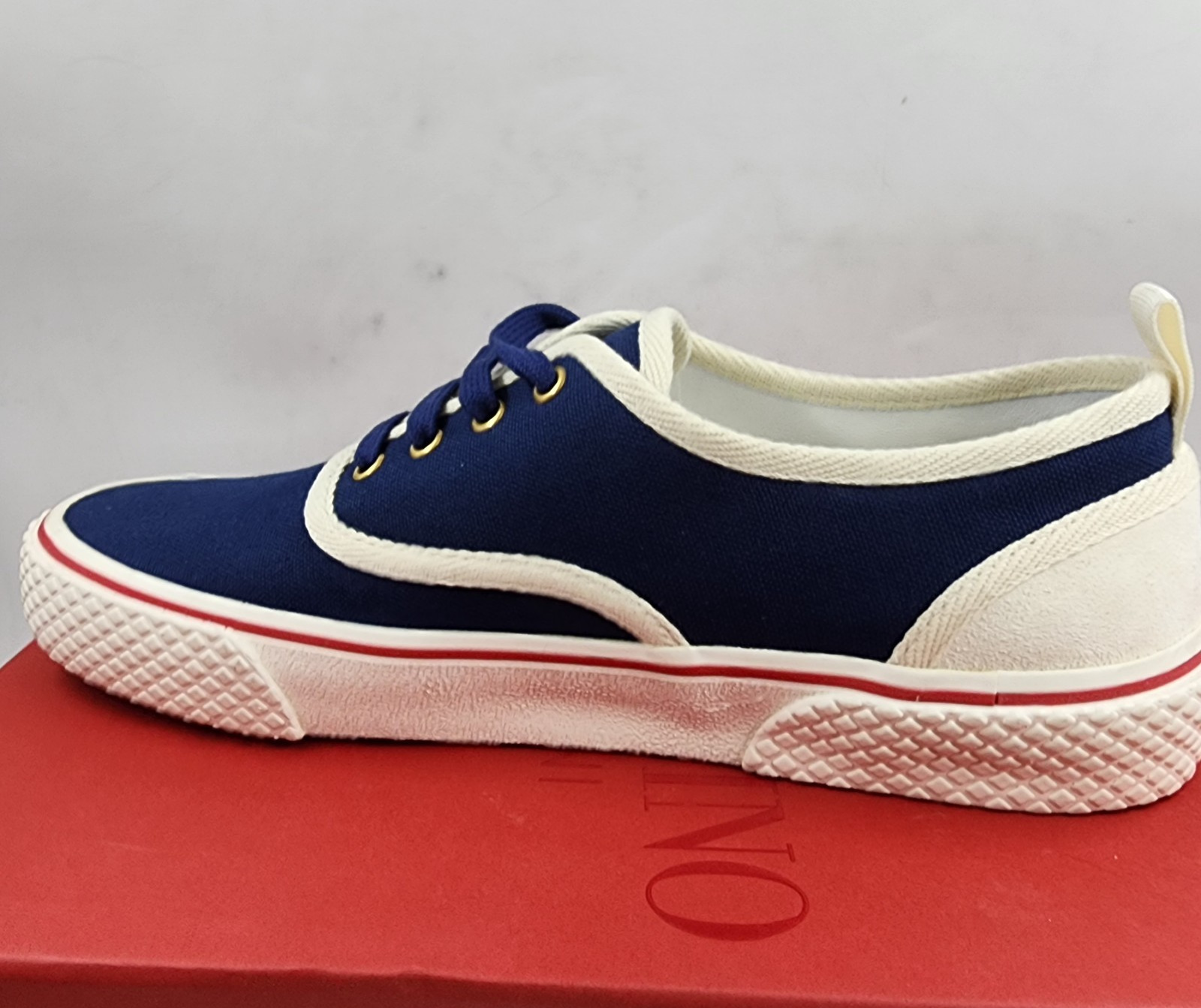 Valentino Garavani Nojoke V Logo Low Top Sneakers Men 43.5 Indigo/Ivory Lace Up image 6