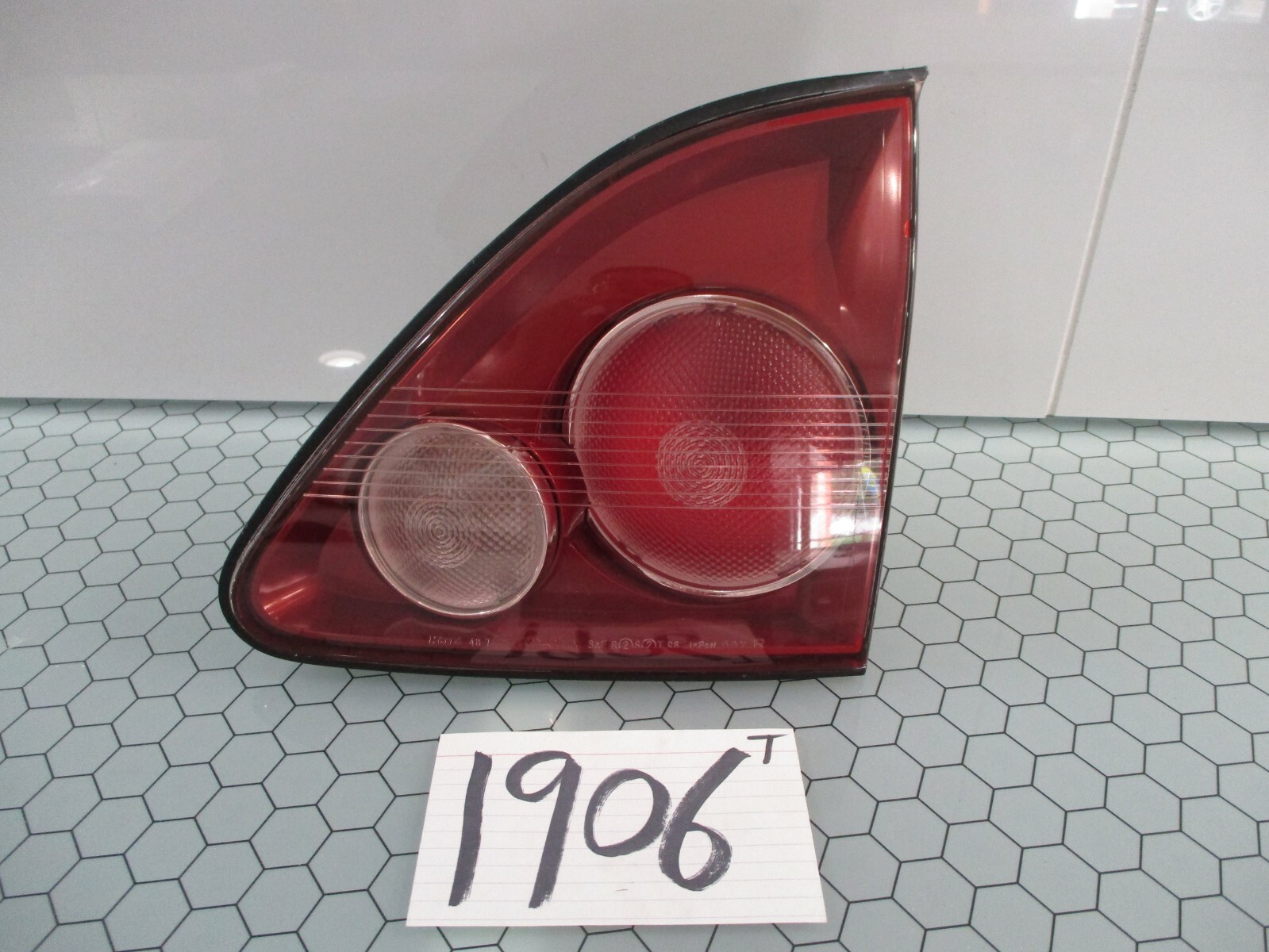 1999 2000 Lexus RX300 PASSENGER Side Tail Light Used Rear Lamp #1906-T 