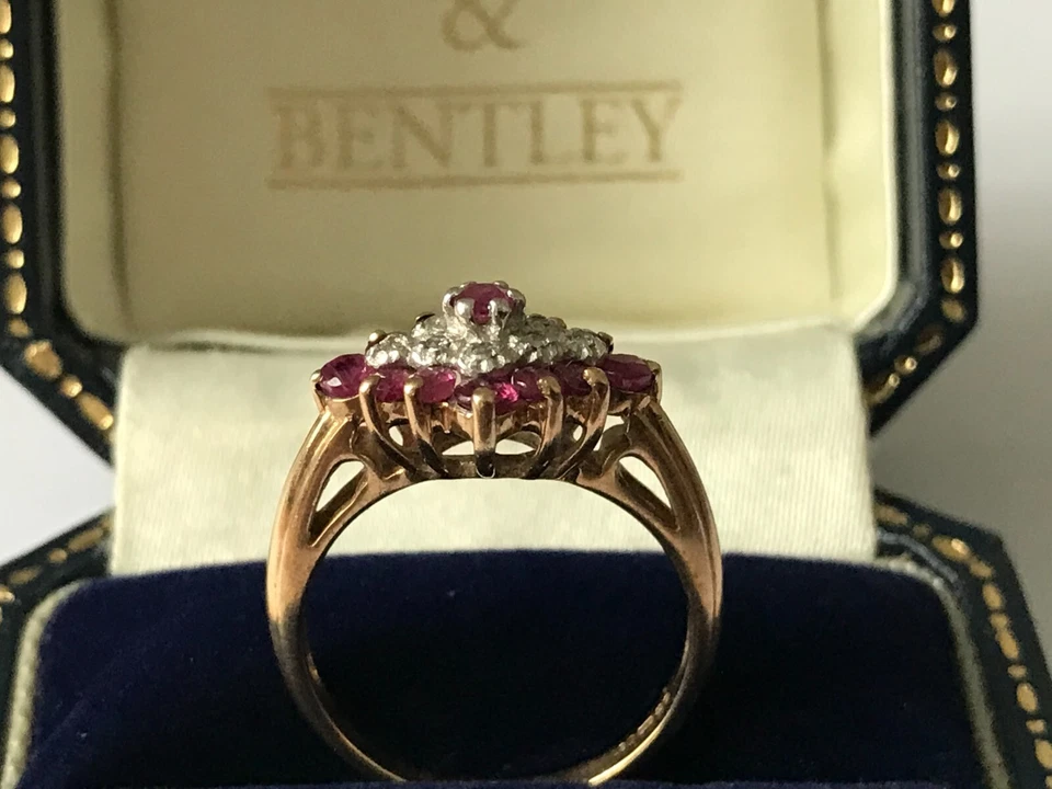 1991 Ruby Diamond Ring 9ct Gold Vintage Ruby Diamond Cluster Ring Size M - Image 3 of 4
