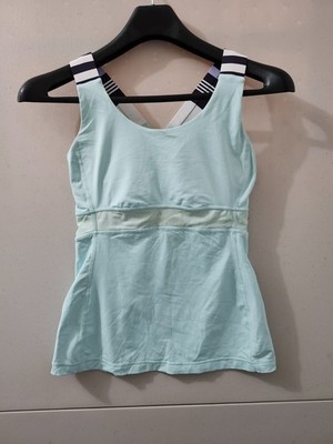 Lululemon Top Womens 6 Green Swift Tank Racerback Active Contrast Pocket Stretch