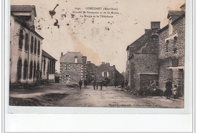 CONCORET - Arrivée de Paimpont et de Saint Malon - la mairie et le téléphon