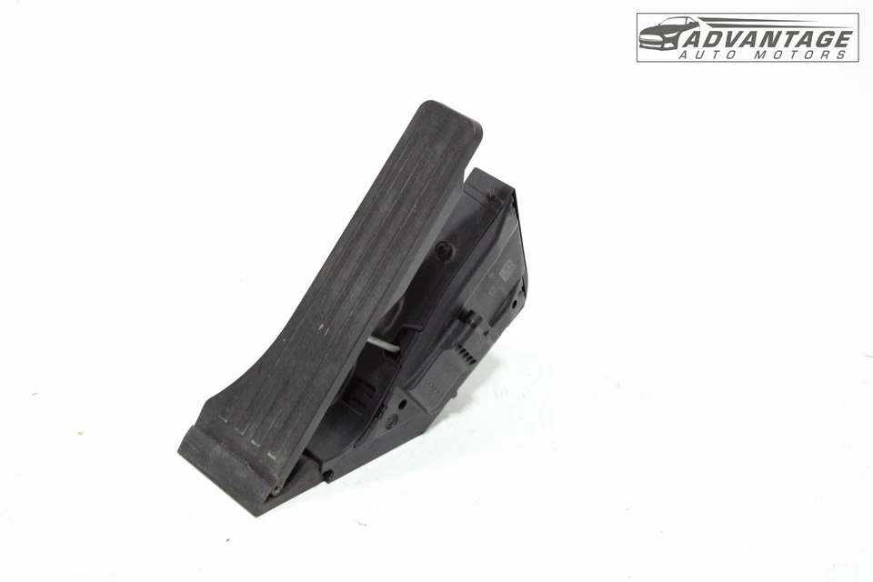 2015-2023 MERCEDES BENZ C300 W205 ПЕДАЛЬ ГАЗА УСКОРЕНИЯ С ДАТЧИКОМ OEM - Изображение 2 из 4