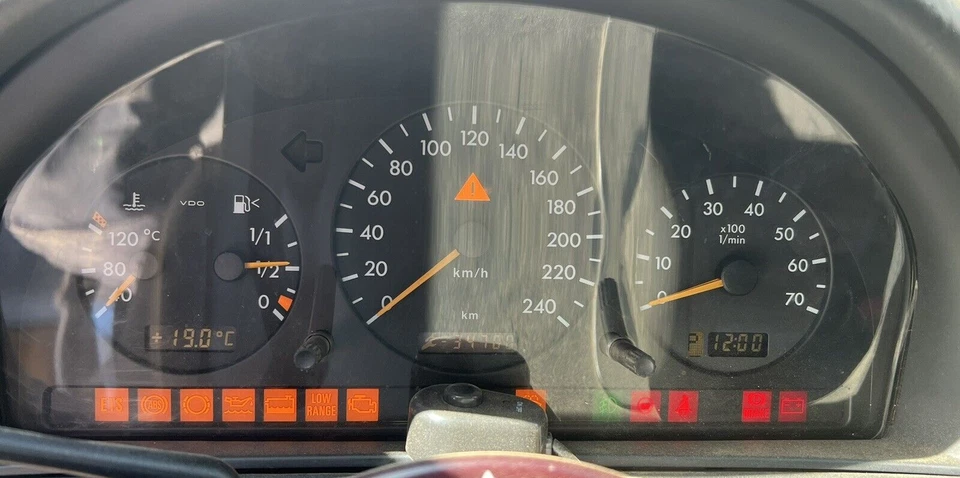 Mercedes W163 ML 350 173kW 235PS Kombiinstrument Tacho A1635407311 281.418km - Image 3 of 4