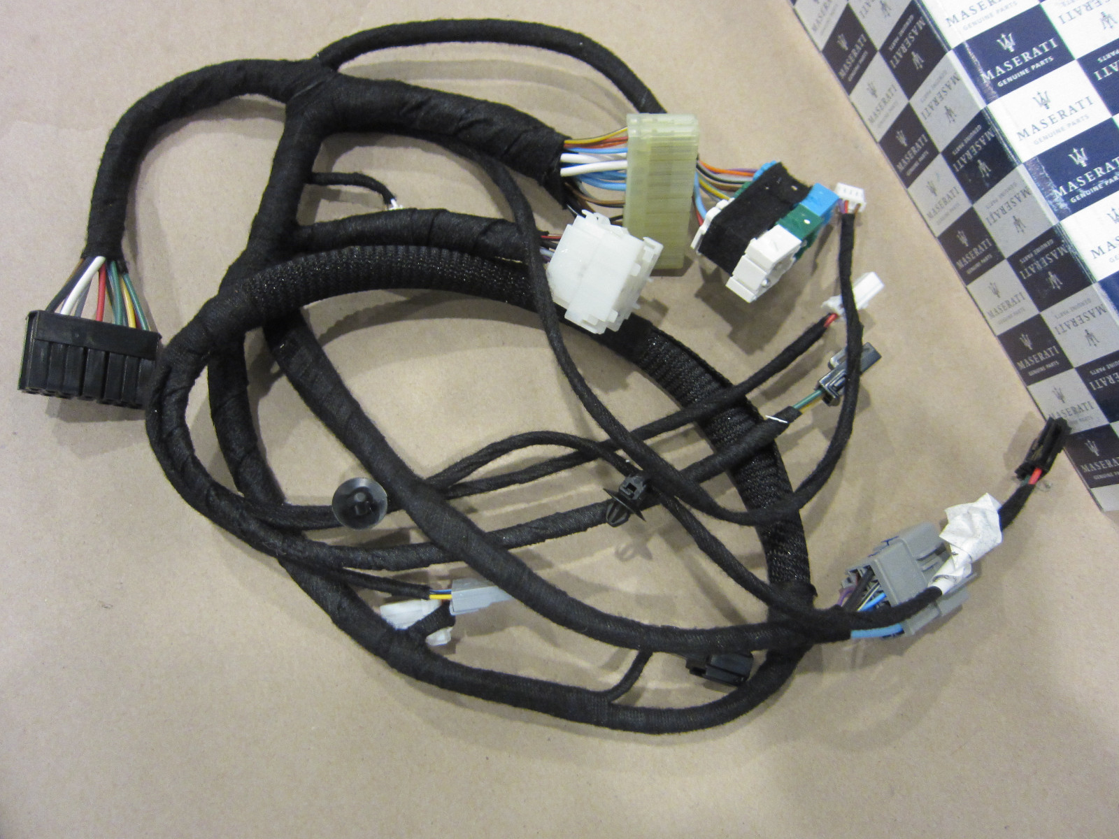 Maserati GranTurismo. Rh Passeger Side Front Seat Wire Harness. Part# 980145404