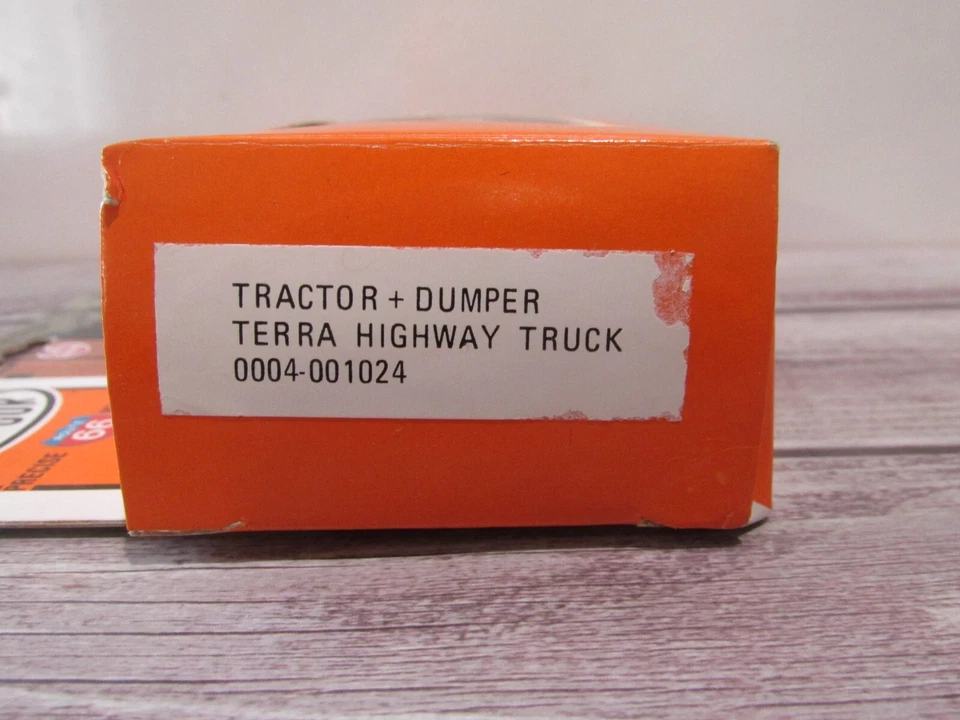 HO Scale Con-Cor 04-001024 Truck Dumper Terra HIGHWAY Truck - Image 2 of 2