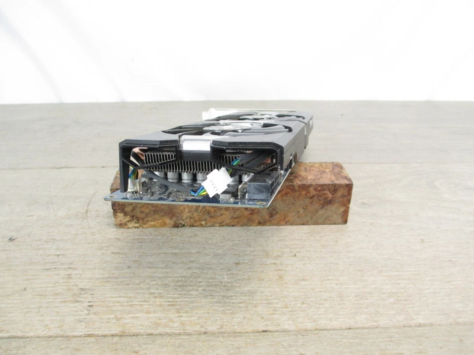 Sapphire Radeon R9 280X OC Dual-X 3GB GDDR5 PCIe 3.0 Graphics Card - Tested - Image 3 of 4