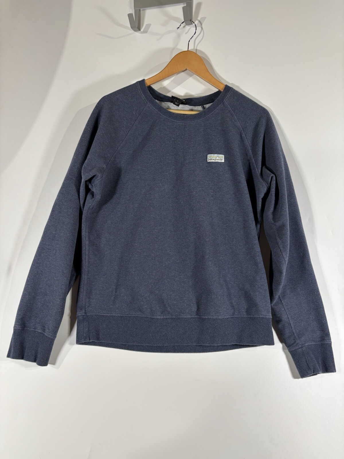 Patagonia P-6 Sweatshirt Women's L Organic Cotton Blend Blue Pullover Crewneck ￼
