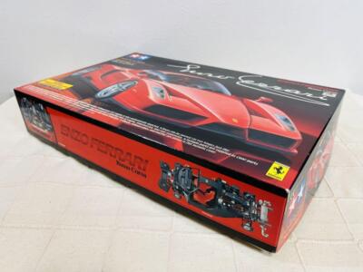 Tamiya Enzo Ferrari 1/24 Rosso Corsa Full Display Model Kit