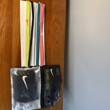 Nike Guard Lock Sleeve Black, Size Small & Nike/ Scrunchie Headbands Soccer Read