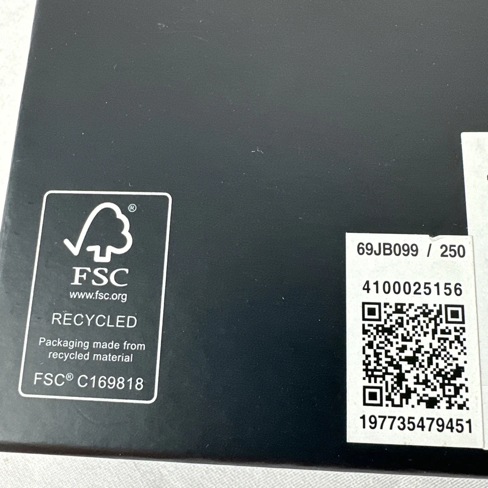 TOMMY HILFIGER WOMENS WALLET  Envelope Wallet  Jacquard NEW with Tag - Image 3 of 4