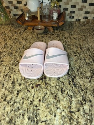 Women s Size 8.5 Nike Pink Kawa Shower Slides