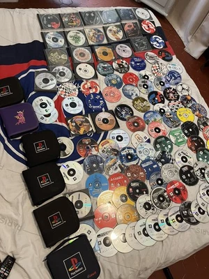 GROS LOT 120 JEUX PLAYSTATION 1 - Photo 1/4