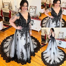 Black Gothic Wedding Dresses V Neck Sleeveless Lace Applique Bridal Gowns Train