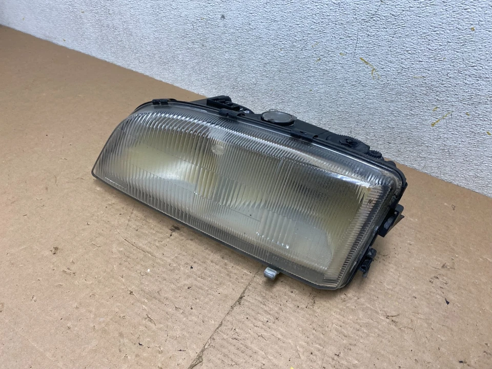Faro halógeno lateral izquierdo conductor Volvo S70 C70 V70 1997-2000 OEM P2692 DW Foto 2 de 4