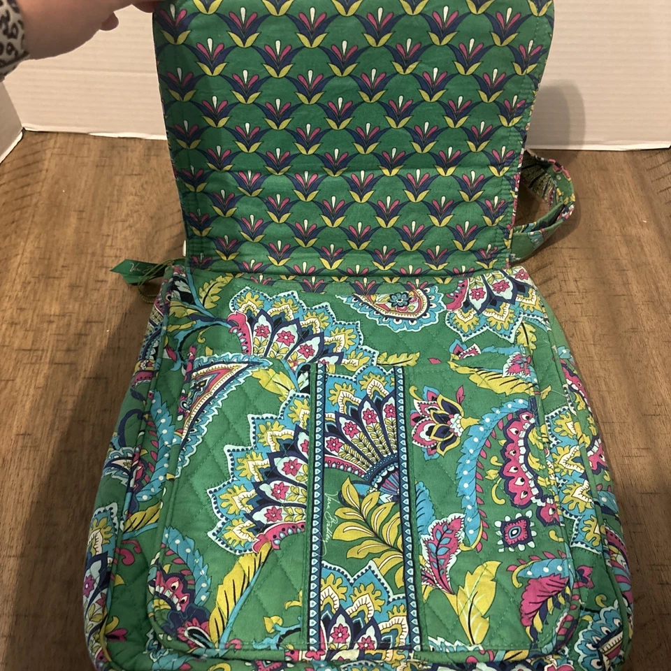 Vera Bradley Mailbag Cartera Bandolera Verde Patrón Paisley Bolso Foto 2 de 4