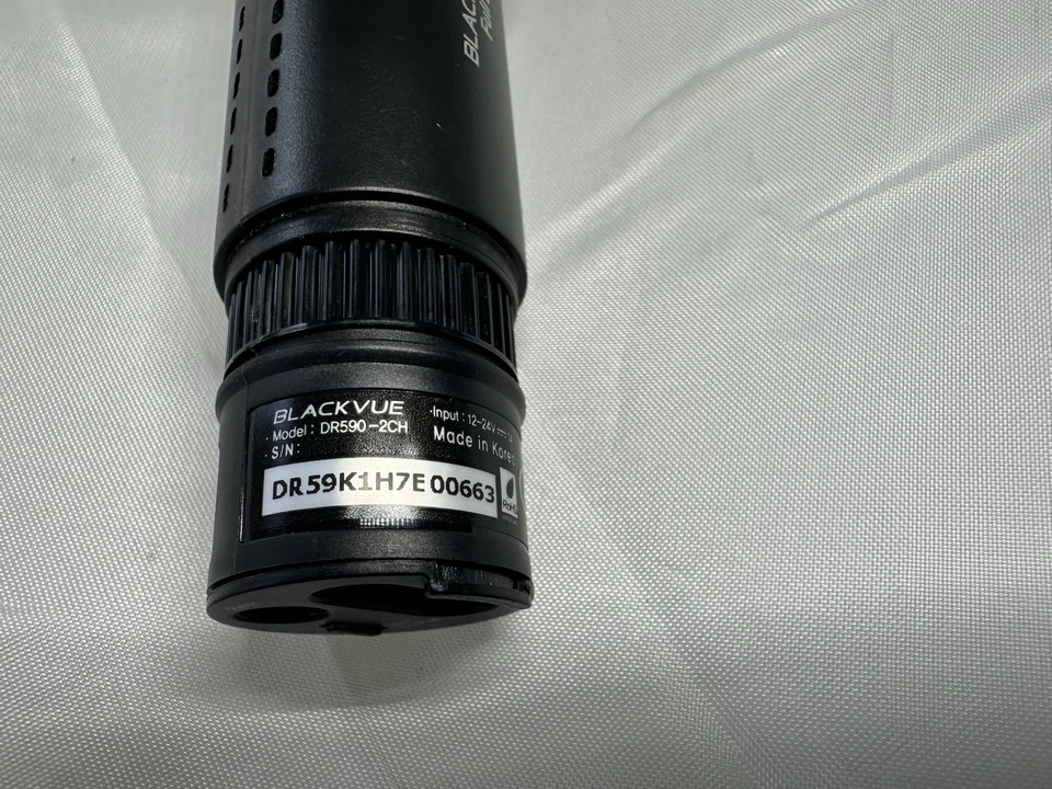 Cámara de instrumentos BlackVue DR590-2CH-IR 1080p 2 canales con tarjeta de 32 GB grabación frontal/interna Foto 2 de 3