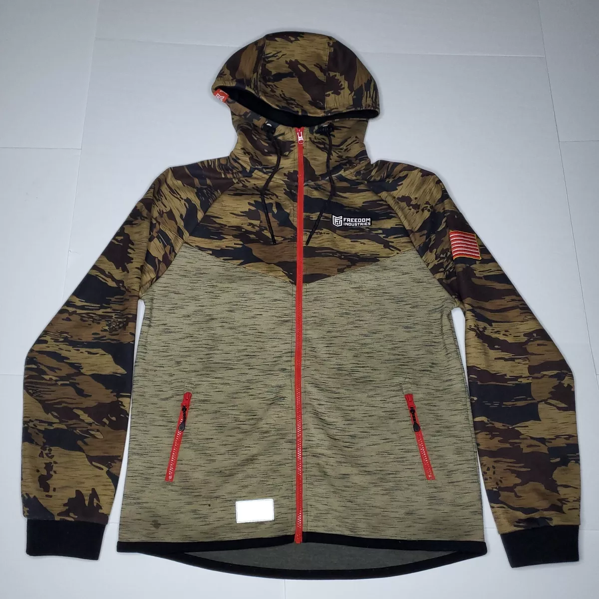 Men s XL Freedom Industries Camo Full Zip Tech Hoodie Jacket