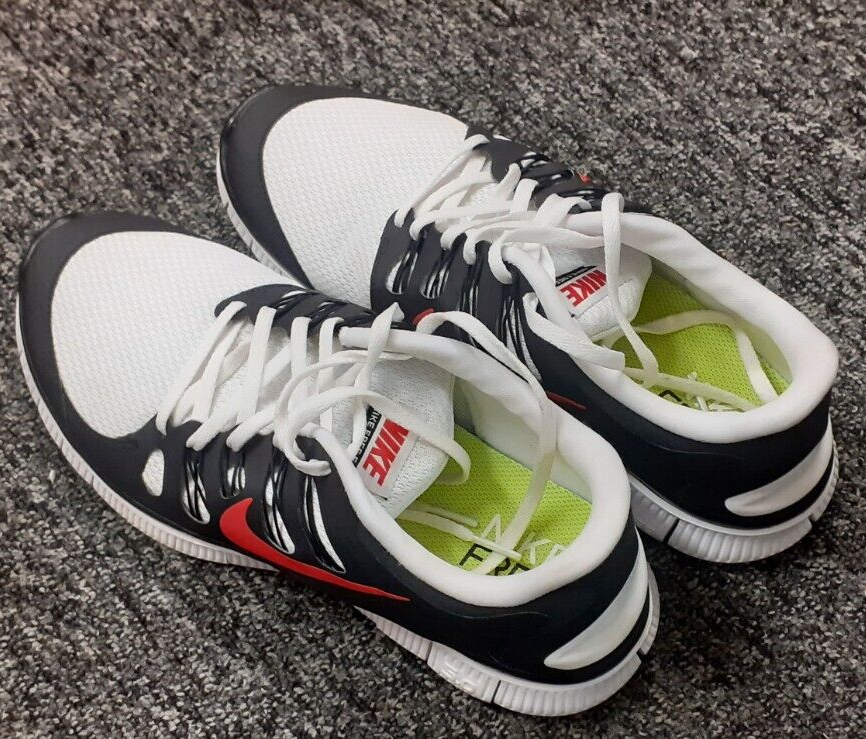 Mens Nike Free Run 5.0 Trainers Running Shoes Black/White UK Size 9