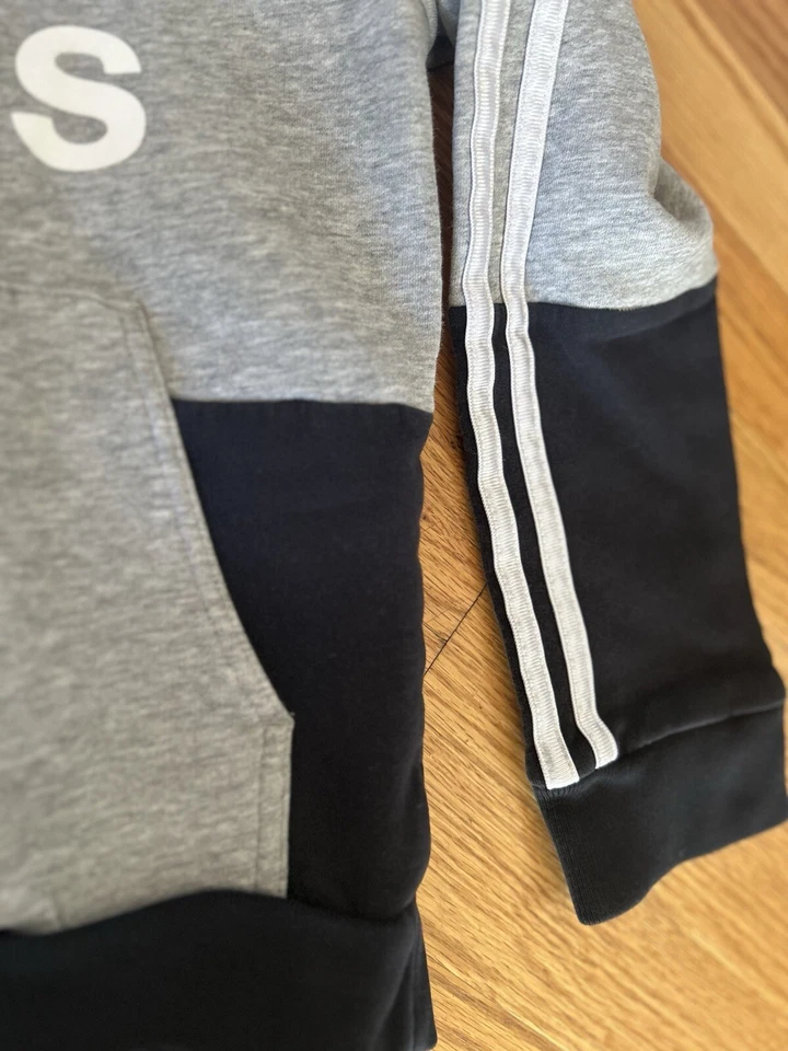 Adidas Sweatshirt Youth Medium Gray Hoodie w Pouch Spell Out Logo - Image 4 of 4