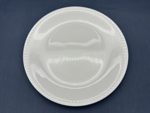 Mikasa LORIA All White Coupe 11" DINNER PLATES Embossed Bead Edge SET OF 4 - Picture 8 of 14